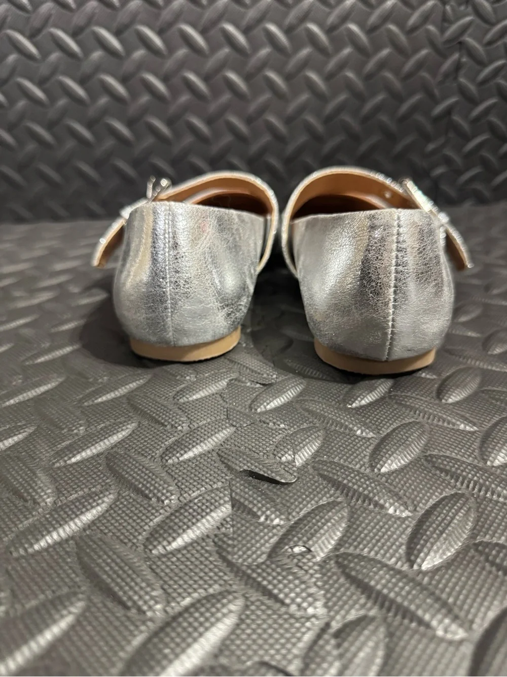 Dolce Vita Marcello Women’s Silver Metallic Mary Jane Flats Size 7